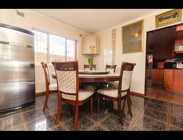 4 BEDROOM HOUSE FOR SALE IN ARENA PARK
